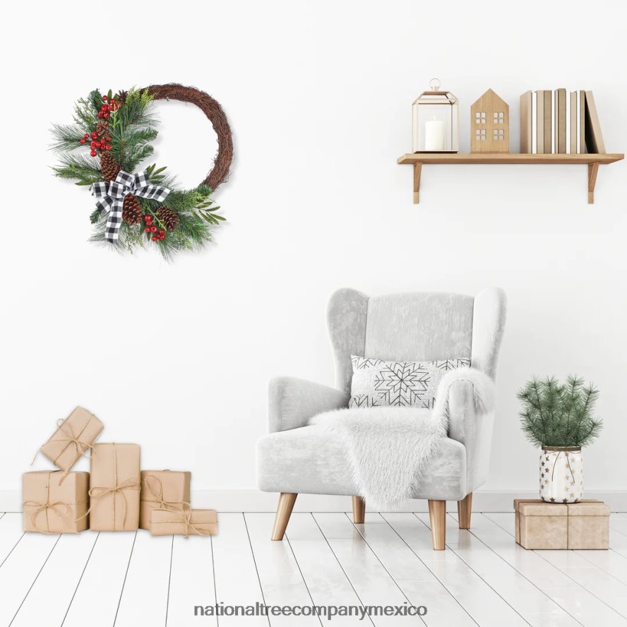 vegetación | mx National Tree Company Corona navideña artificial de pino y bayas, decorada con frutos rojos, piñas y lazo a cuadros en blanco y negro, puntas de ramas de cerdas, 24 pulgadas 8JB84J324